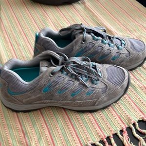 Eddie Bauer woman’s cinder shoe size 7